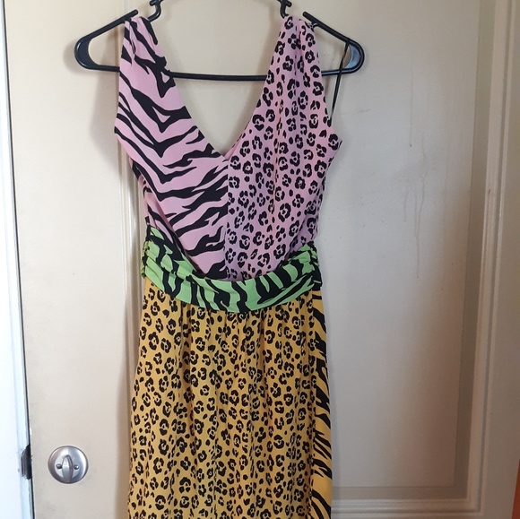 SOLD❤MOSCHINO 100% SILK DRESS - Picture 3 of 7